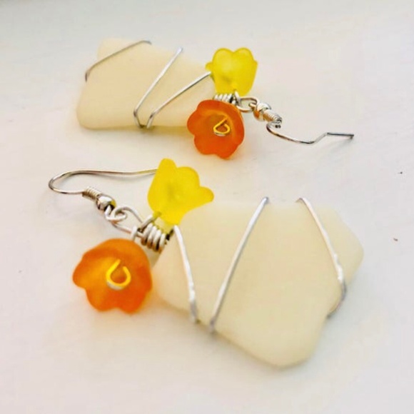 “Creamsicle Spring” one of a kind seaglass earrings - sea glass - beach glass - Picture 5 of 5